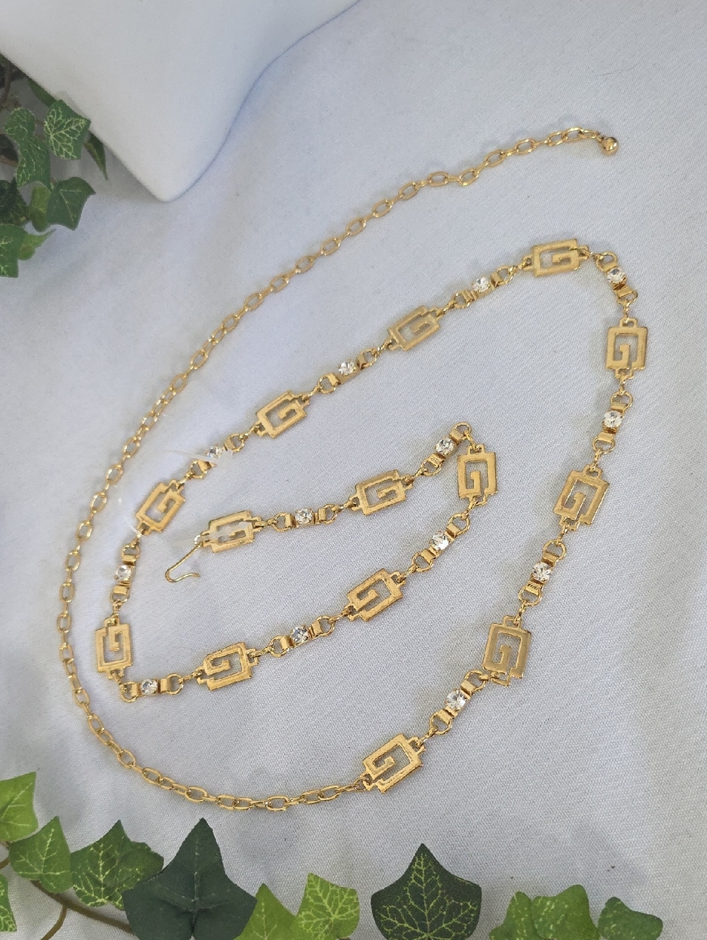 Vintage-Style Gold Tone Geometric "G" Link & Rhinestone Waist Chain Belt